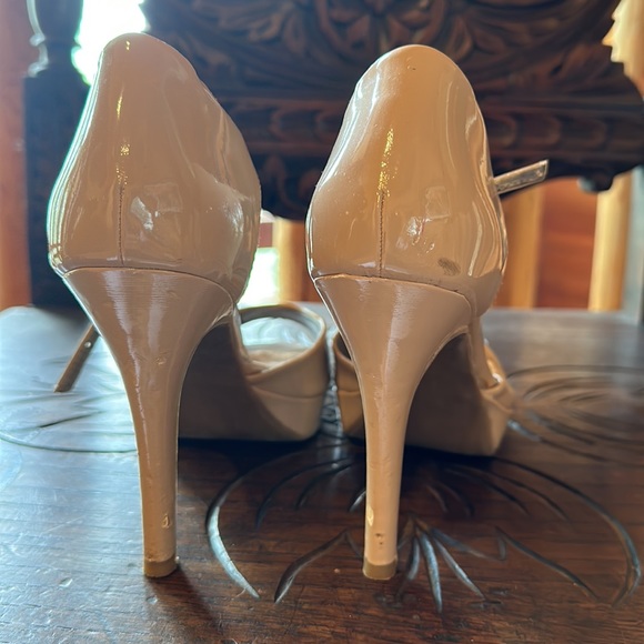 New directions high heels, size 7.5. Tan color. A few scuffs on heels and toe. - Picture 3 of 4